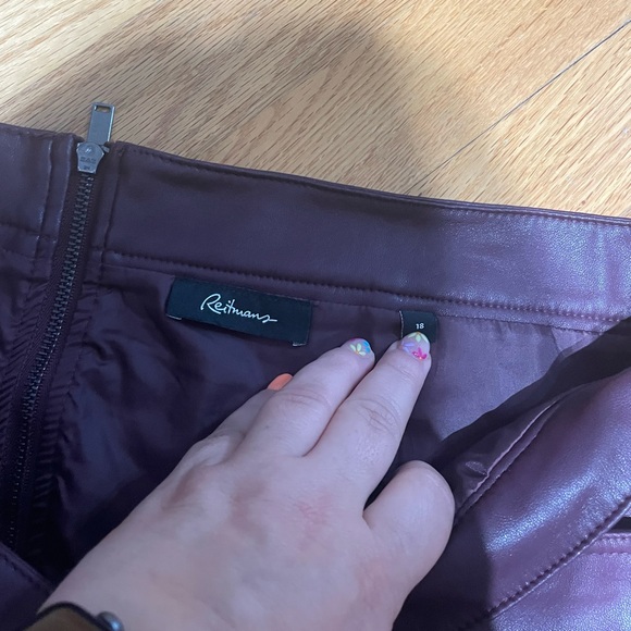 Skirt - Picture 2 of 4